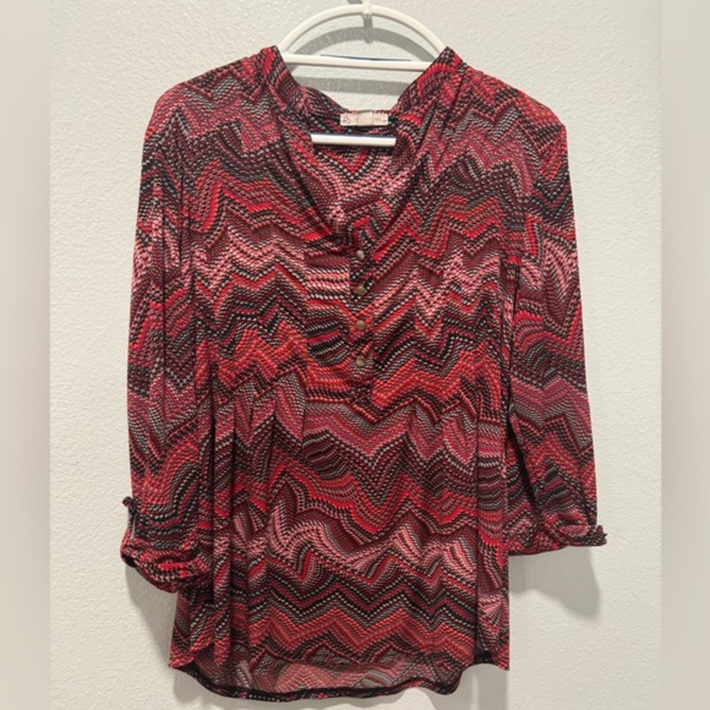 Dress Barn Red Black Design Top 1x
